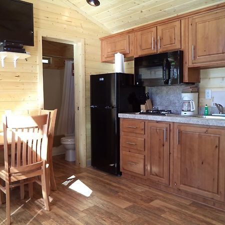 Palm Springs Camping Resort Cabin 3 Палм Дезърт Екстериор снимка