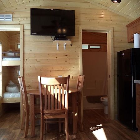 Palm Springs Camping Resort Cabin 3 Палм Дезърт Екстериор снимка