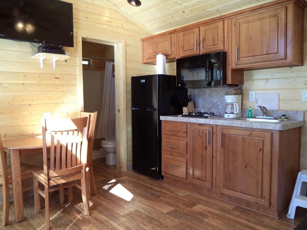Palm Springs Camping Resort Cabin 3 Палм Дезърт Екстериор снимка