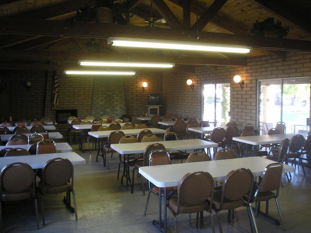 Palm Springs Camping Resort Cabin 3 Палм Дезърт Екстериор снимка