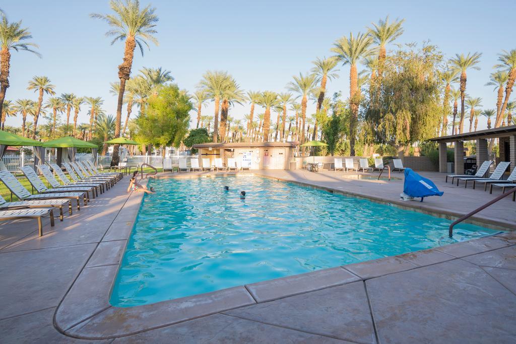 Palm Springs Camping Resort Cabin 3 Палм Дезърт Екстериор снимка