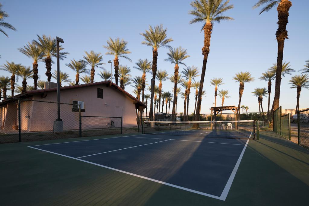 Palm Springs Camping Resort Cabin 3 Палм Дезърт Екстериор снимка